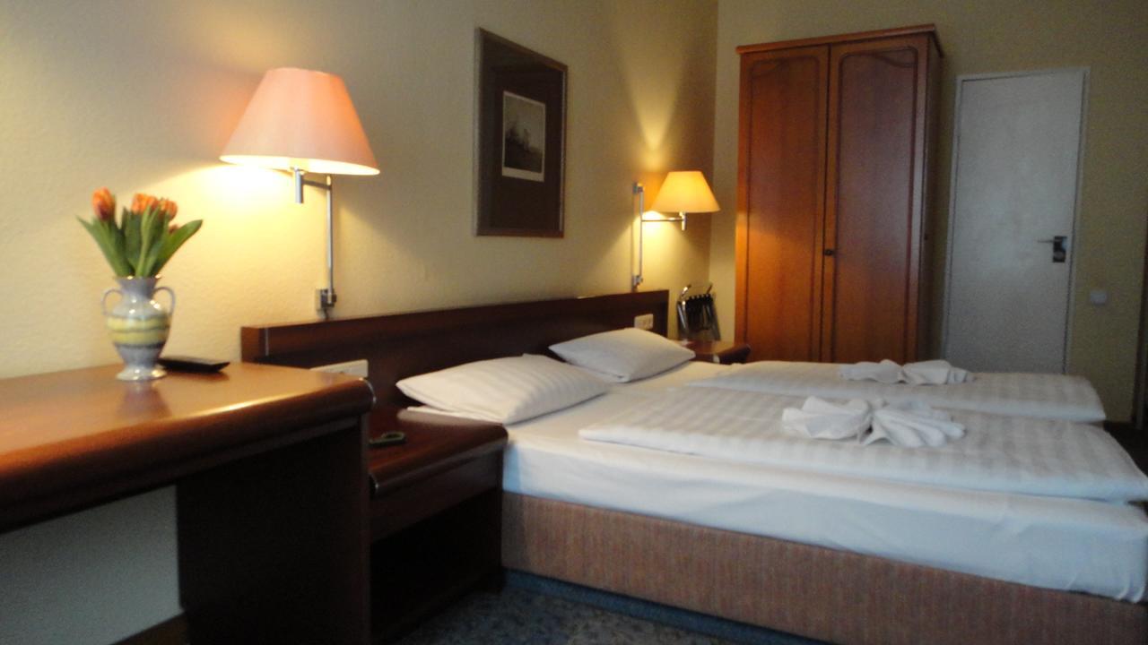 Hotel Xantener Eck 2*