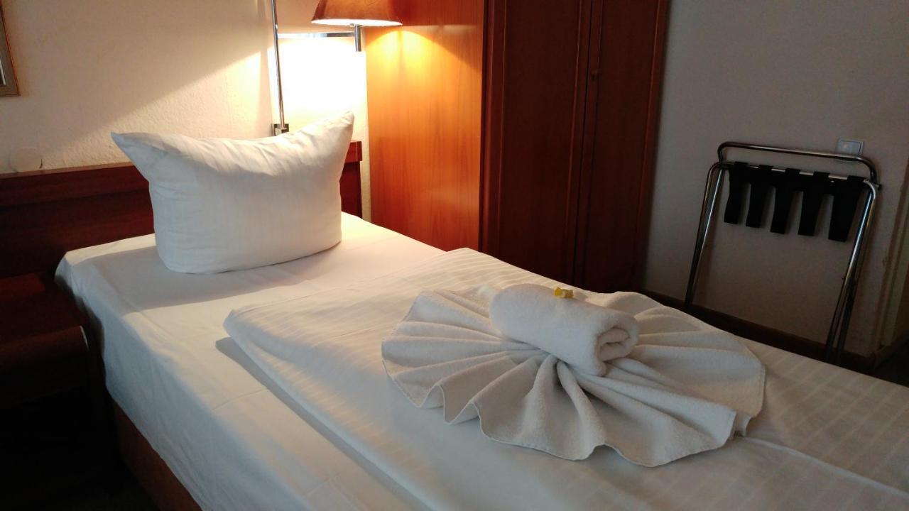 Hotel Xantener Eck 2*